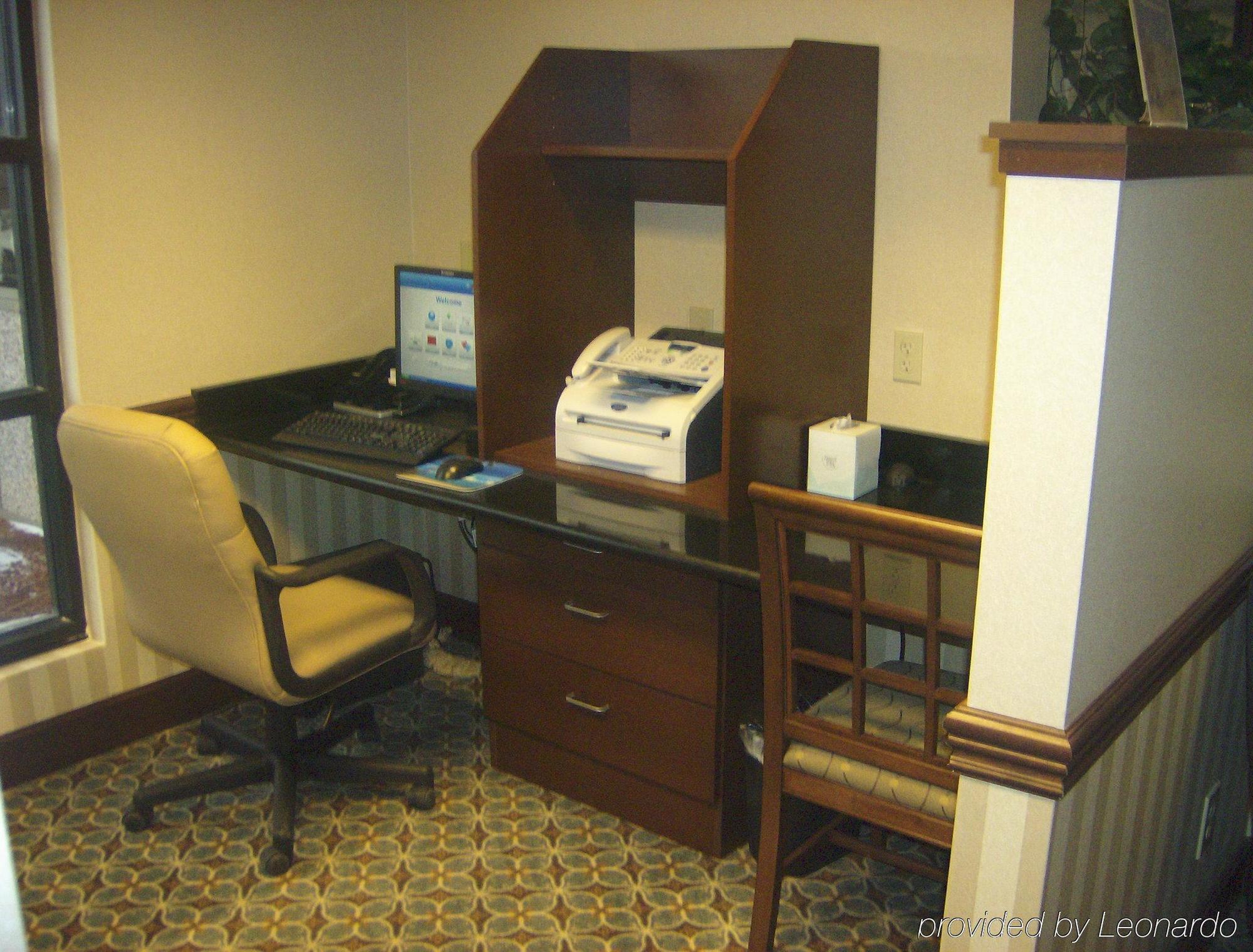Staybridge Columbia-highway 63 & I-70 By Ihg 3*